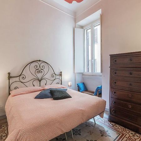 Colosseo Cozy Apartment โรม ภายนอก รูปภาพ